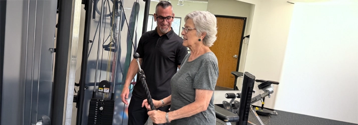 Physical Therapy Thousand Oaks CA Matt Markowitz With Patient Personal Trainer Matt Markowitz With Patient