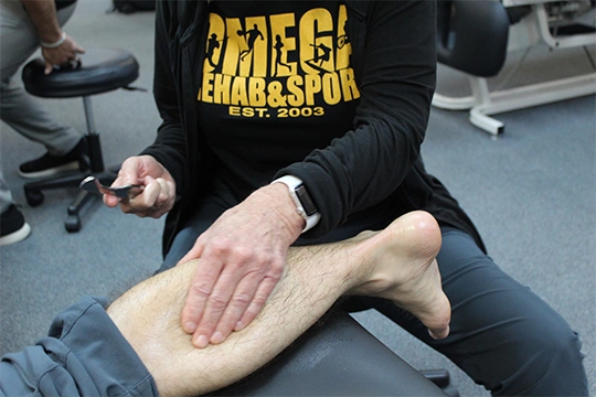 Physical Therapy Thousand Oaks CA Patient Receiving Tissue Therapy On Leg HP Patient Receiving Tissue Therapy On Leg